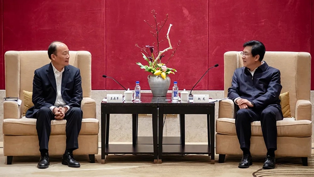 莫鼎革拜會福建省委副書記、省長趙龍