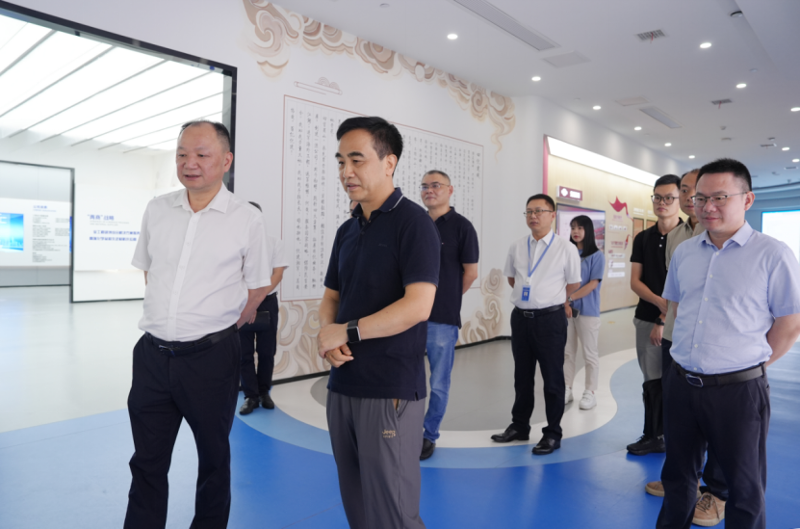 周鴻會見湖南省建筑設計院黨委書記、董事長夏心紅